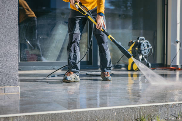 Best Garage Pressure Washing  in Coyne Center, IL